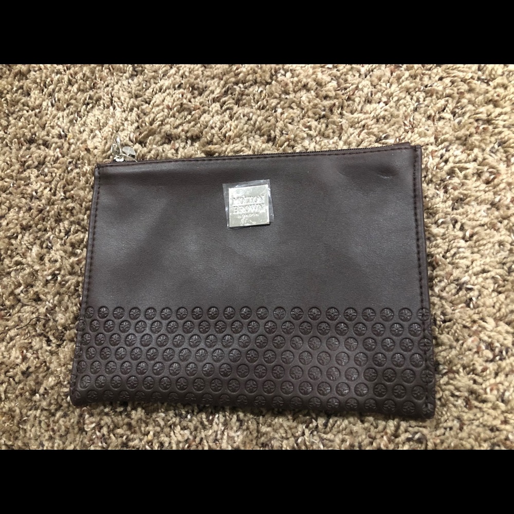 Travel cosmetic bag